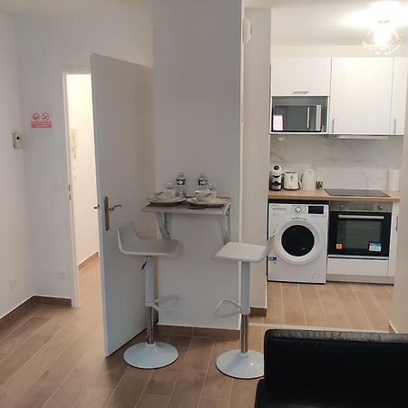 Appart Cosy Auber Porte De Paris โอแบวีลีเย ภายนอก รูปภาพ